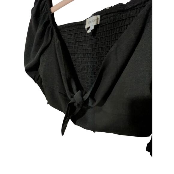 Love Letter Collection Boho Black Front Tie Cropped Blouse Stretchy L Cottage - Picture 2 of 5